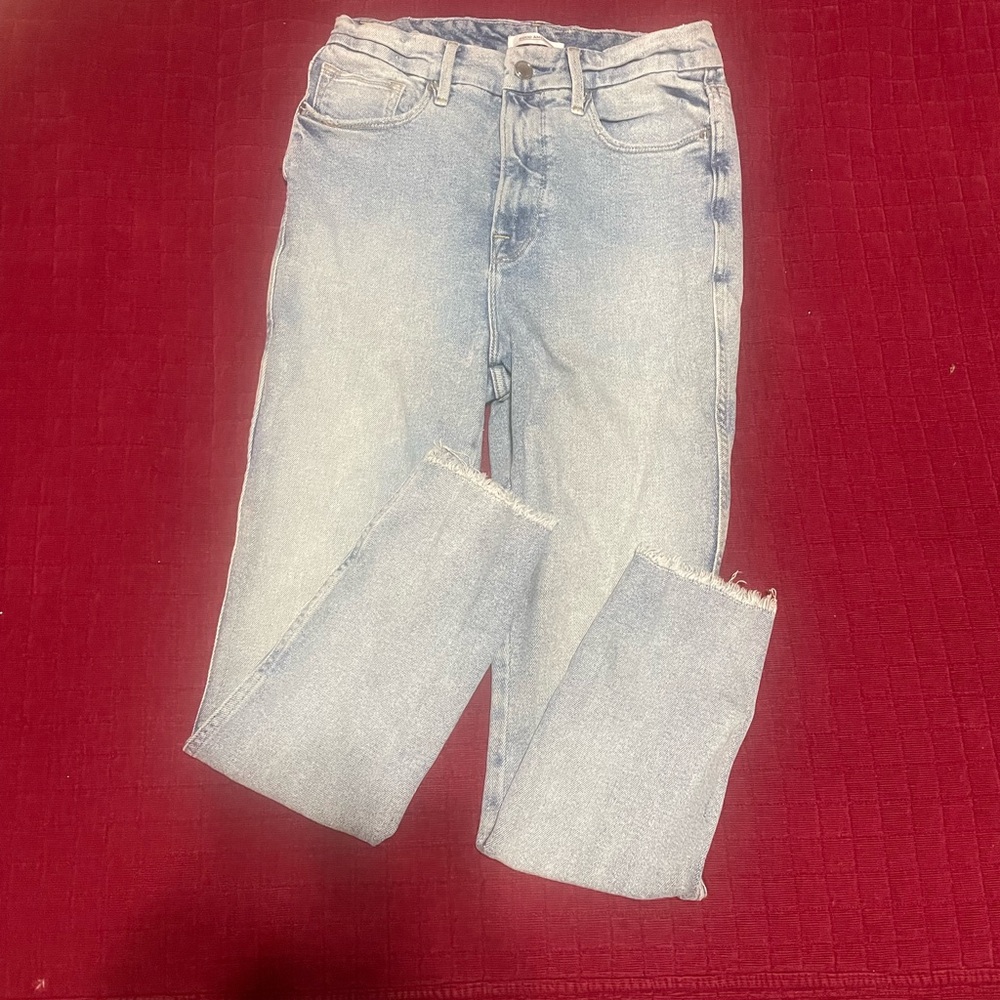 Good American Light Wash Denim Jeans